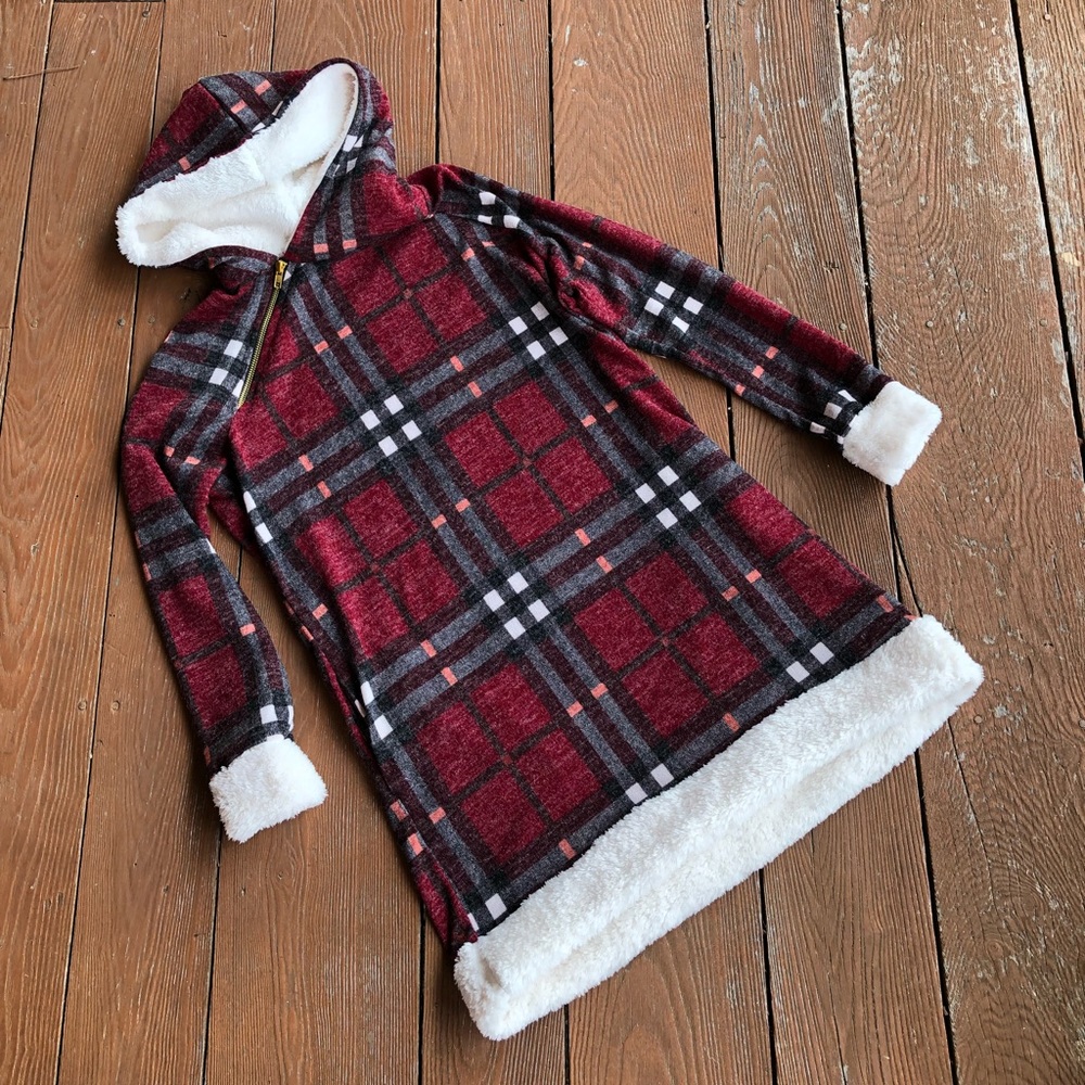NWOT {Beeson River} plaid faux fur hooded tunic